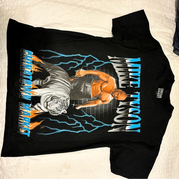 Chinatown Market X Mike Tyson T-shirt - Picture 2 of 3